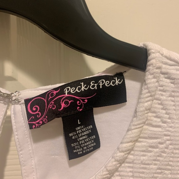 Sleeveless Top - Picture 2 of 2